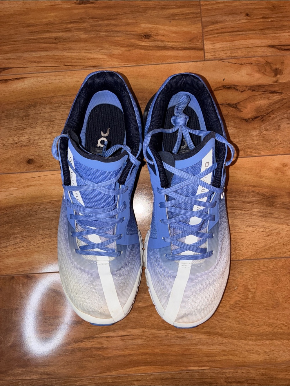 On Cloud Women’s CloudFlow Athletic Running Sneaker Shoes, blue & white- size 8 - Picture 5 of 10